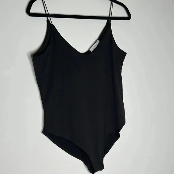 Gaze Black Bodysuit - Picture 2 of 5